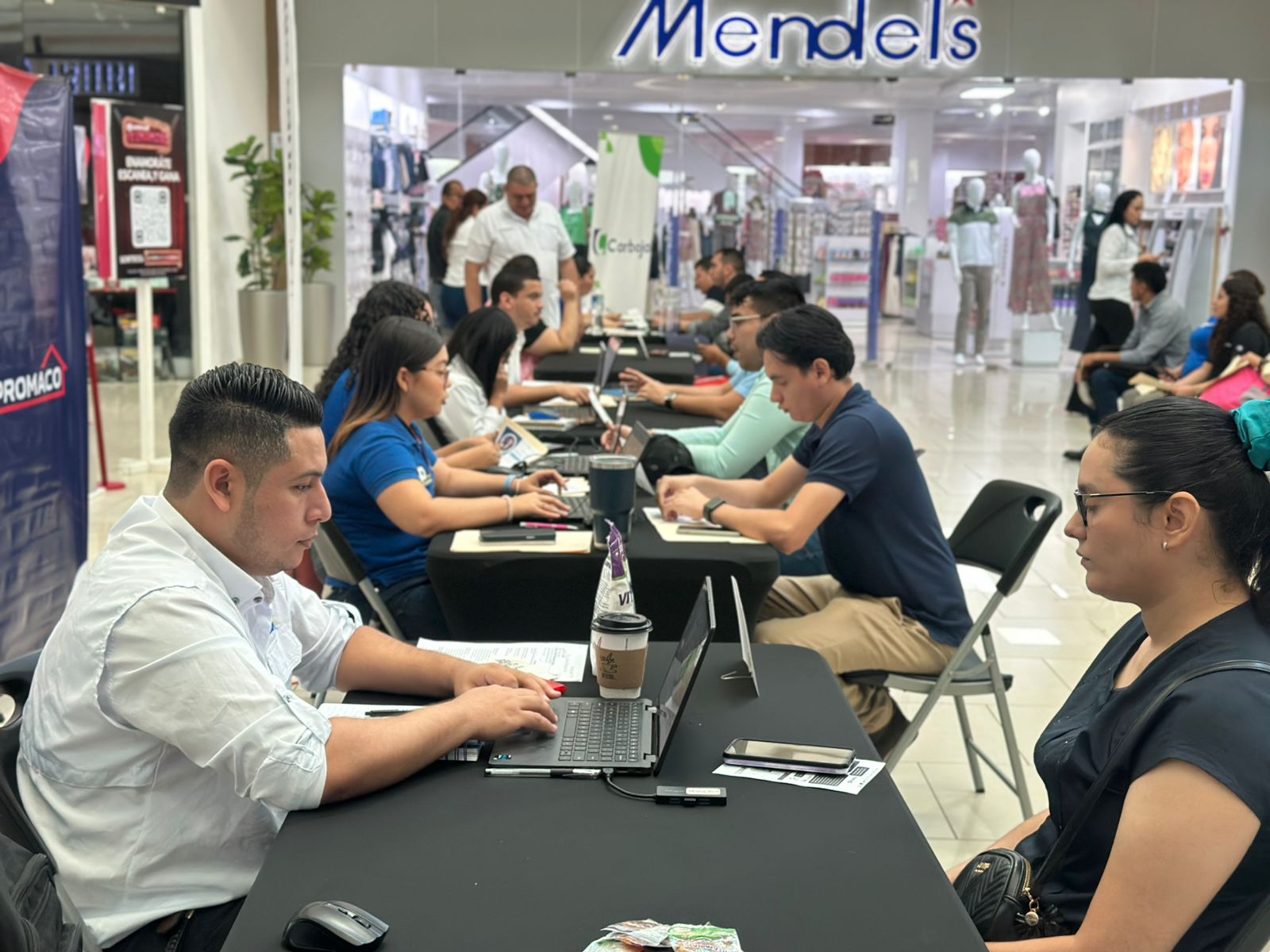 Feria de Empleo en Unimall